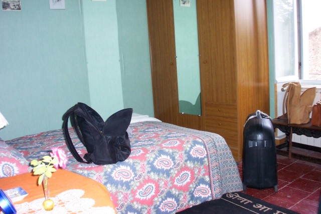 Gite__bedroom_04.jpg  (66.3 Kb)