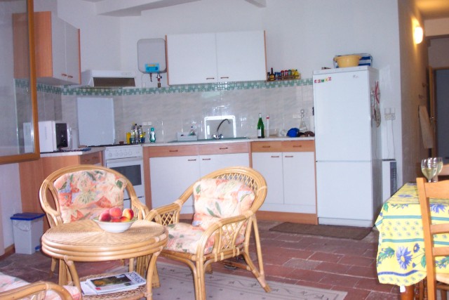 Gite__kitchen_07.jpg  (63.3 Kb)