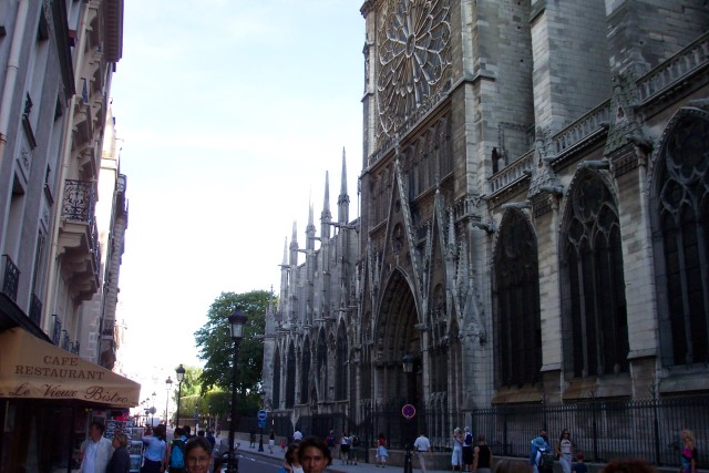 Notre_Dame_12.jpg  (72.9 Kb)