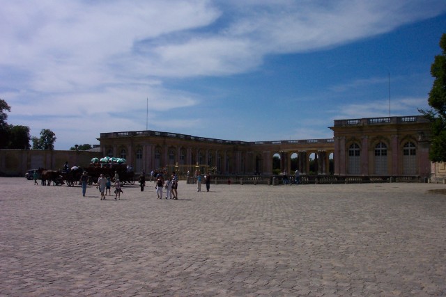Grand_Trianon_01.jpg  (58.3 Kb)
