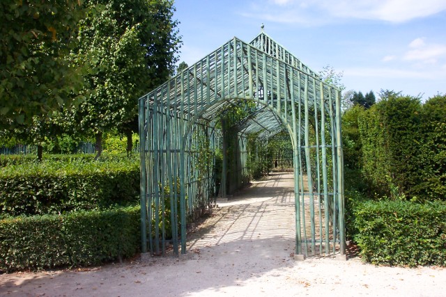 Petit_Trianon_03.jpg  (111.1 Kb)