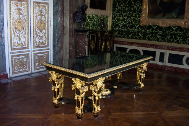 Versailles_09.jpg  (85.5 Kb)