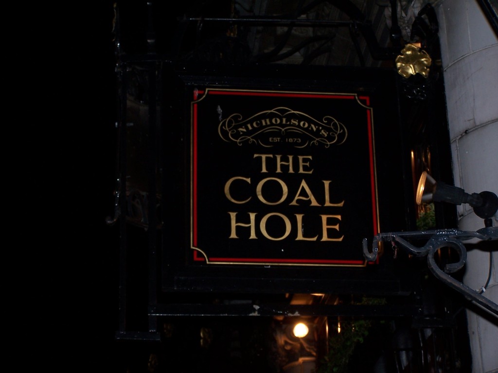 Coal_hole.jpg  (80.7 Kb)