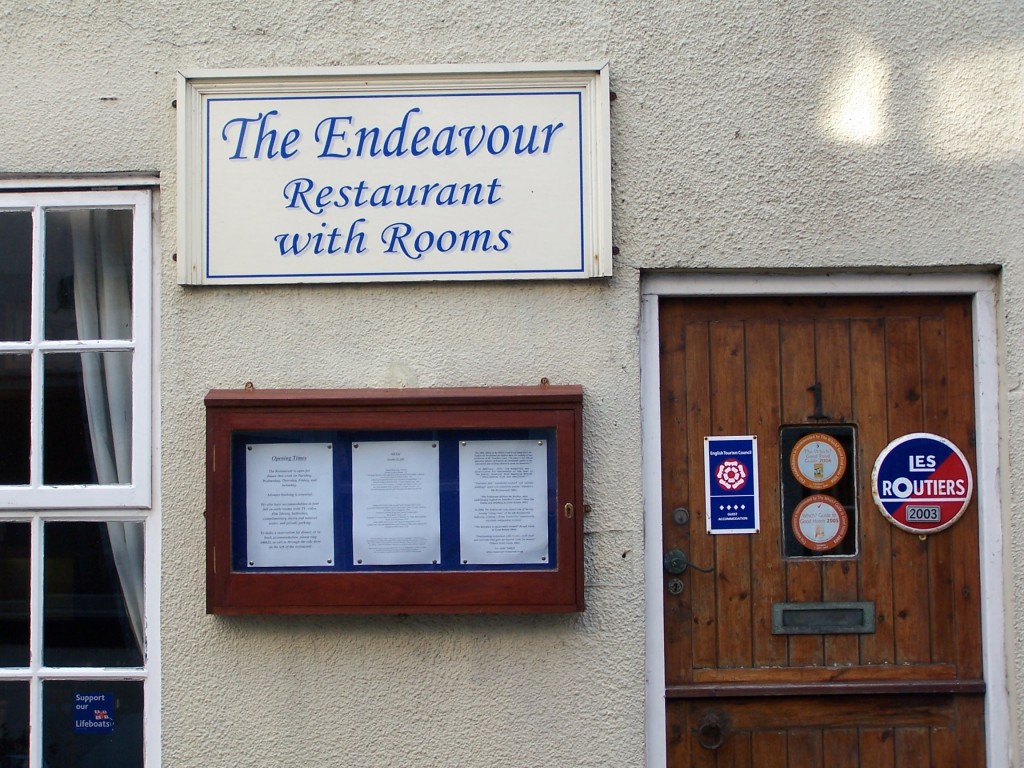 Endeavour_2.jpg  (228.6 Kb)
