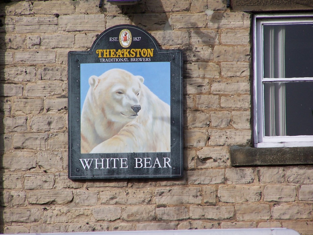 white_bear_2.jpg  (221.1 Kb)