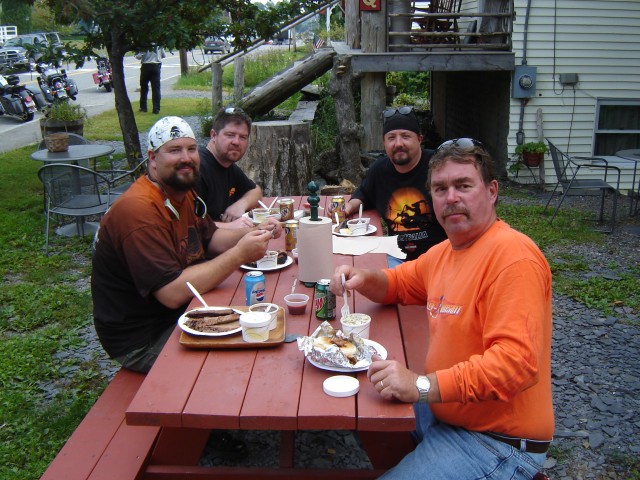 almost a family reunion.jpg  (104.0 Kb)
